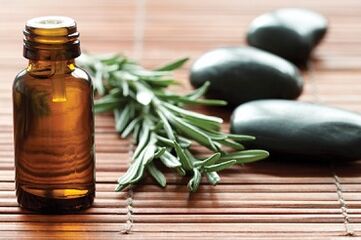 Teebaumöl gegen Zehennagelpilz